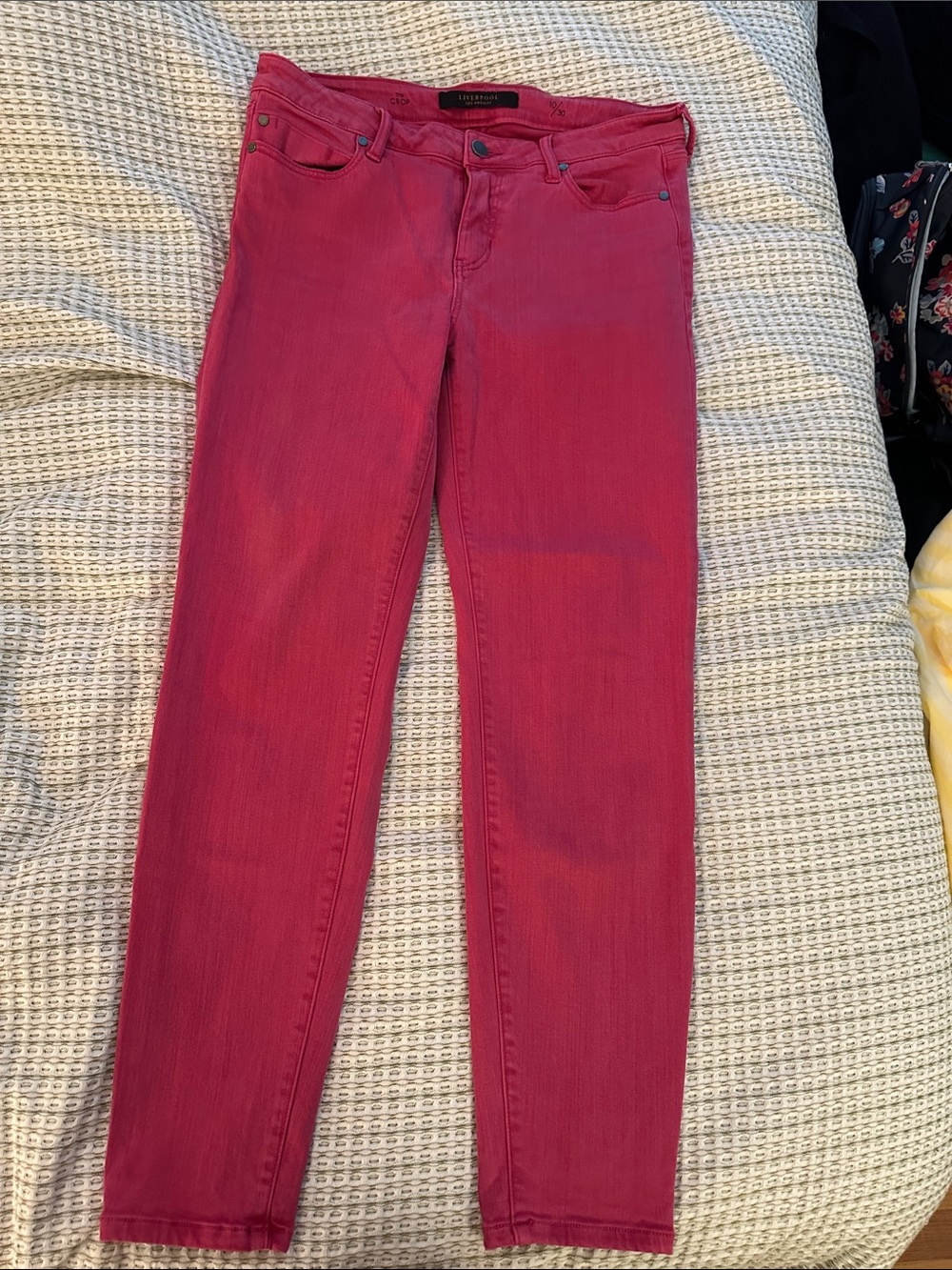 Liverpool Crop Skinny Jeans in Raspberry